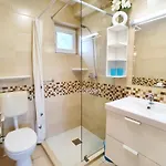 Krisztian Apartmanhaz شقة *