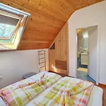 Krisztian Apartmanhaz فونيارتْسفاشغ