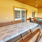 Krisztian Apartmanhaz شقة *