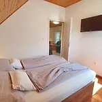 Krisztian Apartmanhaz شقة