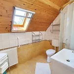 شقة Krisztian Apartmanhaz فونيارتْسفاشغ