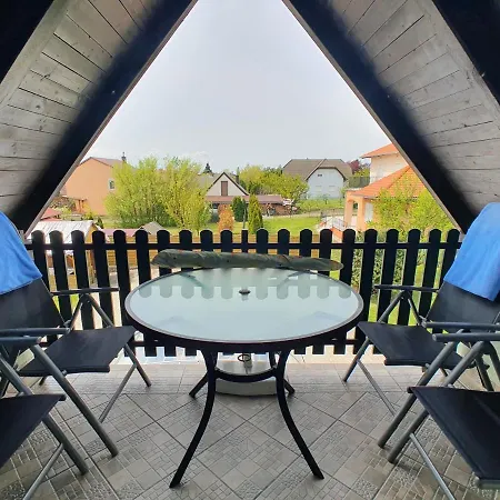 Krisztian Apartmanhaz Apartment Vonyarcvashegy