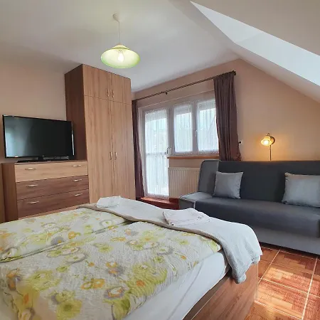 Krisztian Apartmanhaz * Vonyarcvashegy