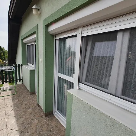 Krisztian Apartmanhaz Apartment Vonyarcvashegy