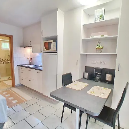 Apartment Krisztian Apartmanhaz