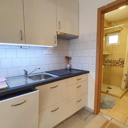 Krisztian Apartmanhaz Apartment *