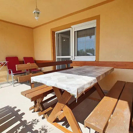 Krisztian Apartmanhaz Vonyarcvashegy