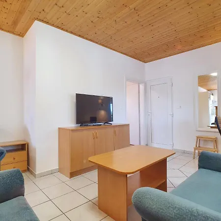 Apartment Krisztian Apartmanhaz *