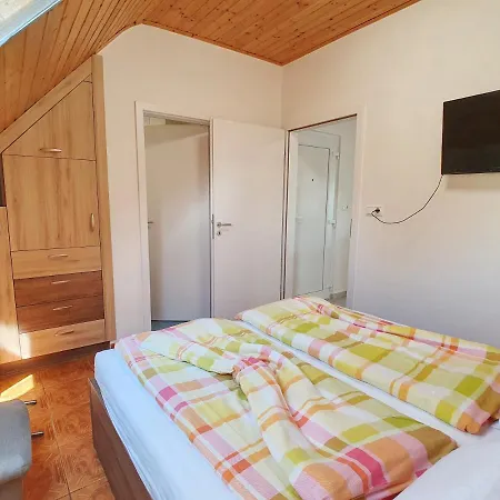 Krisztian Apartmanhaz Apartment *