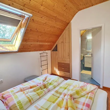 Krisztian Apartmanhaz Vonyarcvashegy