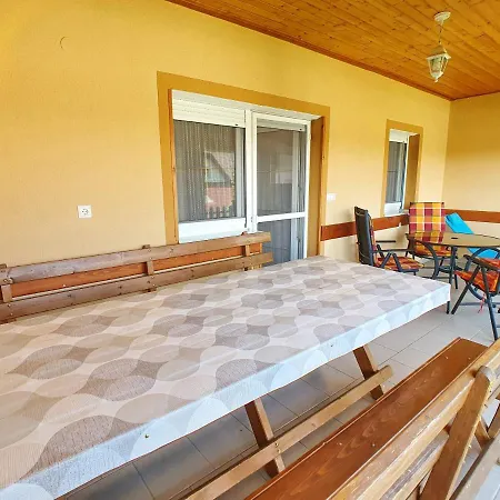 Krisztian Apartmanhaz Apartment *