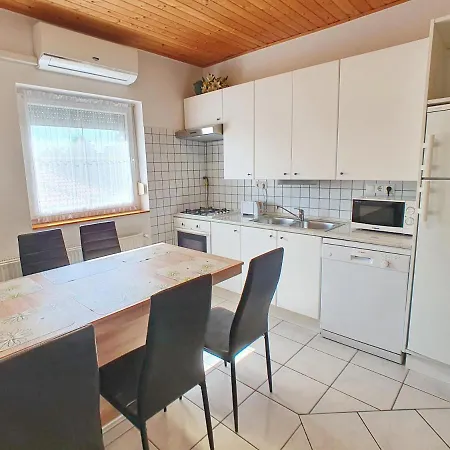 Apartment Krisztian Apartmanhaz Vonyarcvashegy