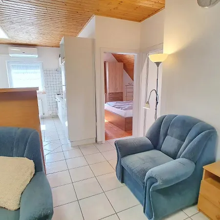 Krisztian Apartmanhaz Apartment *