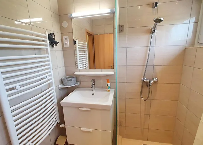 Krisztian Apartmanhaz شقة فونيارتْسفاشغ